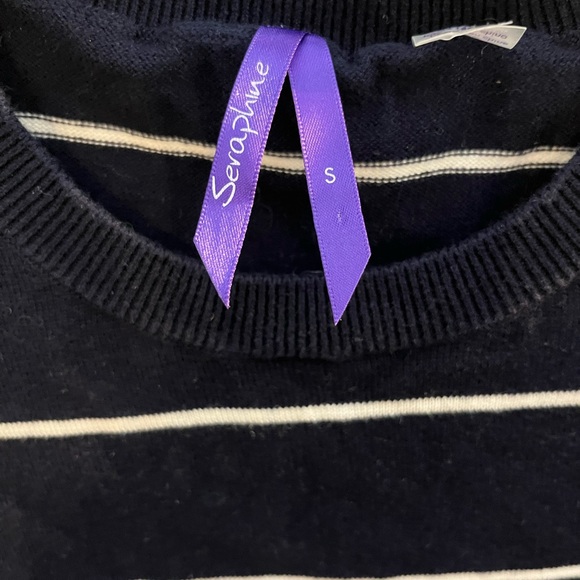 Seraphine Maternity/Nursing Sweater with Red Heart - Picture 4 of 4